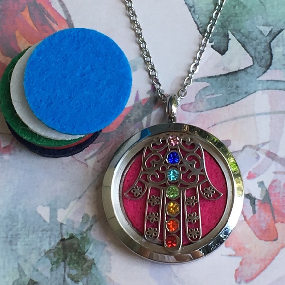 New! Aromatherapy Oil Diffuser Necklace - Picture 2 of 8